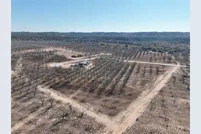 112 Palamino Court, Granbury, TX 76049 - Photo 4