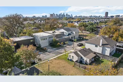 5851 La Vista Court, Dallas, TX 75206 - Photo 2