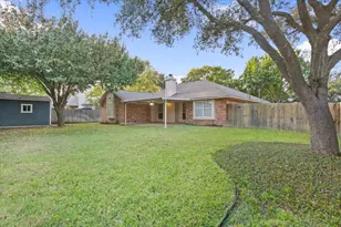 10700 Apache Dr, Waco, TX 76712 - Photo 2