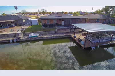 304 Tahiti Drive, Granbury, TX 76048 - Photo 2