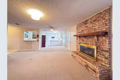 304 Tahiti Drive, Granbury, TX 76048 - Photo 4