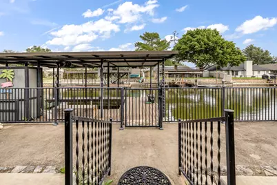 304 Tahiti Drive, Granbury, TX 76048 - Photo 30