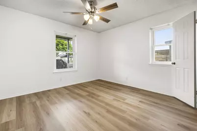 304 Tahiti Drive, Granbury, TX 76048 - Photo 20