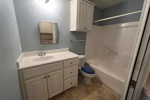 1825 Glenway Dr, Sherman, TX 75092 - Photo 10