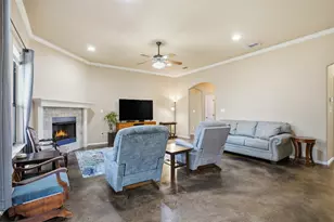 1700 Flagstone Ct, Granbury, TX 76049 - Photo 12