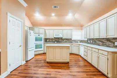 5606 Choctaw Drive, Granbury, TX 76049 - Photo 8