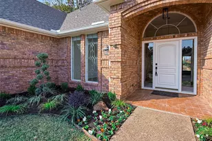 429 Remington Dr E, Highland Village, TX 75077 - Photo 2