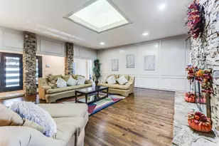 8517 Clover Meadow Dr, Dallas, TX 75243 - Photo 2