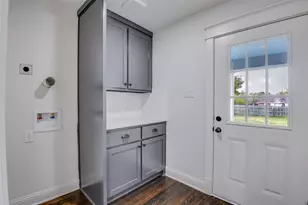 810 E Marvin Ave, Waxahachie, TX 75165 - Photo 12