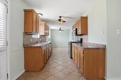 405 Marion Lane, Burleson, TX 76028 - Photo 6