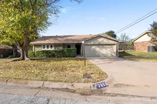 3858 Cartist Dr, Fort Worth, TX 76116 - Photo 2