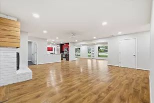 604 Donna Ln, Bedford, TX 76022 - Photo 10