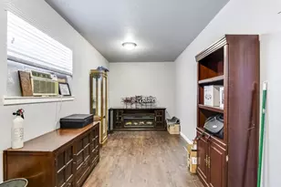 1208 Cindy Ln, Cleburne, TX 76033 - Photo 28