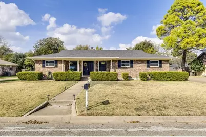 1208 Cindy Lane, Cleburne, TX 76033 - Photo 2