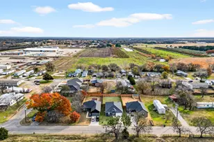 506 Broadway St, Whitesboro, TX 76273 - Photo 38