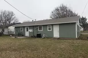 809 Milam Dr, Euless, TX 76039 - Photo 12