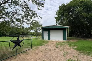 600 S Bois D'Arc St, Blossom, TX 75416 - Photo 1