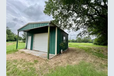 600 S Bois D'Arc Street, Blossom, TX 75416 - Photo 6