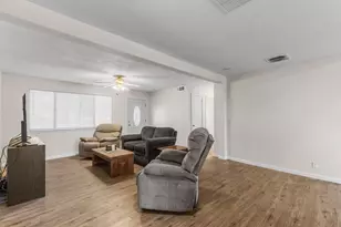 2010 Burroughs St, Wichita Falls, TX 76309 - Photo 4