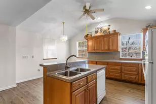 2010 Burroughs St, Wichita Falls, TX 76309 - Photo 10