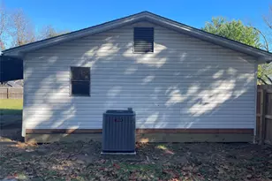 301 Walnut St, Chandler, TX 75758 - Photo 14