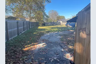 301 Walnut Street, Chandler, TX 75758 - Photo 12