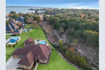 301 Cape Shore Drive, Mabank, TX 75143 - Photo 2