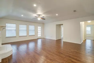 701 Stonebrooke Drive, Burleson, TX 76028 - Photo 4