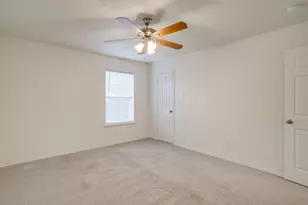 701 Stonebrooke Dr, Burleson, TX 76028 - Photo 34