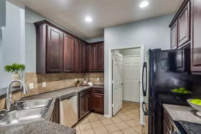 8738 Manhattan Avenue, Plano, TX 75024 - Photo 10