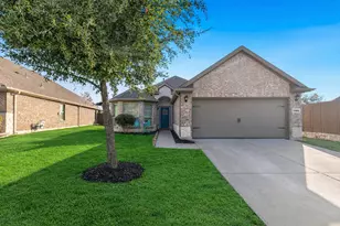 2804 Brazos Dr, Little Elm, TX 75068 - Photo 2