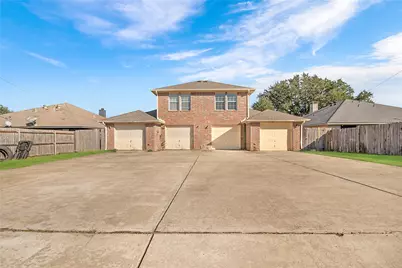 1437 N Bluegrove Road, Lancaster, TX 75134 - Photo 18