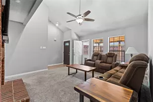 10705 Tall Oak Dr, Fort Worth, TX 76108 - Photo 4