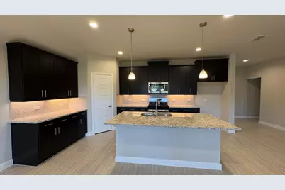 4243 Cornerstone Circle, Granbury, TX 76048 - Photo 4