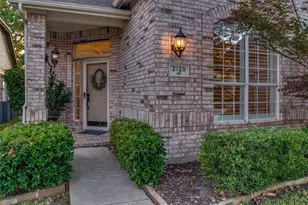 2129 Clubside Dr, Corinth, TX 76210 - Photo 4