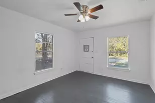 616 Tulane St, Beverly Hills, TX 76711 - Photo 2