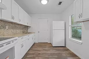 616 Tulane St, Beverly Hills, TX 76711 - Photo 8