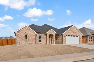 506 Limestone Cir, Mabank, TX 75147 - Photo 2