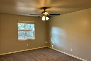 4200 Oak Country Dr, Arlington, TX 76017 - Photo 10