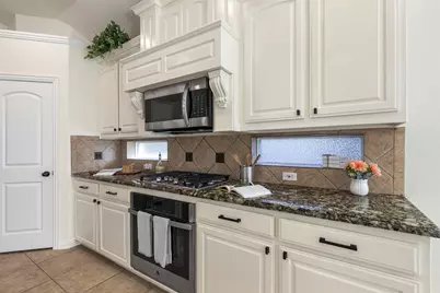 1025 Gentle Wind Lane, Frisco, TX 75036 - Photo 10