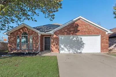 824 Bridle Trail, Saginaw, TX 76179 - Photo 4