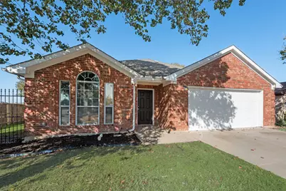 824 Bridle Trail, Saginaw, TX 76179 - Photo 6