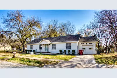 903 W 8th Street, Bonham, TX 75418 - Photo 2