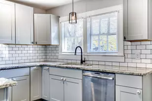 903 W 8th St, Bonham, TX 75418 - Photo 8