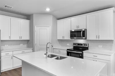 255 Sugarlands Drive, Greenville, TX 75402 - Photo 10