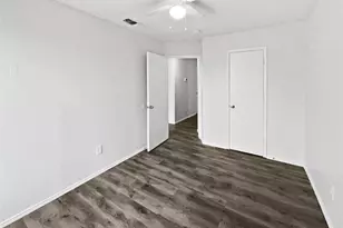 1726 Hillcrest Ct, Balch Springs, TX 75180 - Photo 24