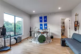 13693 Peyton Dr, Dallas, TX 75240 - Photo 28