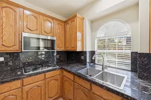 305 Wylie Creek Pl, DeSoto, TX 75115 - Photo 8