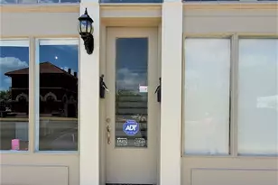 109 NW 20th St, Fort Worth, TX 76164 - Photo 2