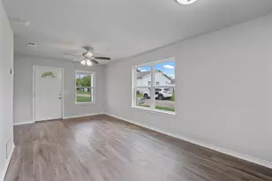 317 Jones St, Bonham, TX 75418 - Photo 6